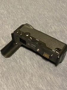 Fujifilm VPB-XT2 Vertical Power Booster Grip for X-T2 - Picture 1 of 2