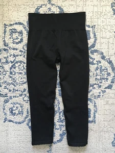 H&M Sculpting Sport Lauf Capri shaping Sporthose schwarz 7/8 Pilates Yoga - Bild 1 von 14