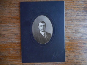 Elk Point SD Gentleman Antique Cabinet 1890's ? Farmhouse decor unknown - Picture 1 of 9