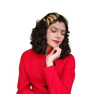 Sombrero Bes-Ben vintage de los años 50 con motivo de pluma de lana negra dorada Foto 1 de 4