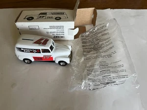 1992 Ertl 1/25 Darrell Waltrip Western Auto Panel Truck Bank, in OVP - Bild 1 von 7