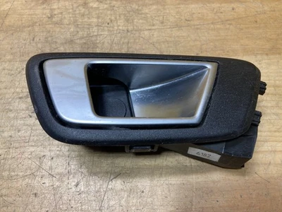 ¡COMO NUEVO! Manija de puerta interior derecha Ford Fiesta Pasenger 2014-2019 - AE835422600 OE Foto 1 de 4