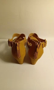 Sandal Top Moda Comfort Heel Size 8 1/2 with Zippered Heel - Picture 1 of 9