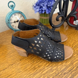 NEW Spring Step Dorotha Black Cut Out Sandals Size 8 Eu 38 Career, Casual NWOT - Picture 1 of 14
