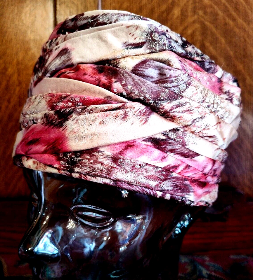 De Colección Cloche Moda Sombrero Rosa Floral Satinado 1900-1930 Plisado Hecho en Unión con Etiqueta Foto 1 de 4