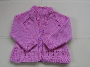 BABY'S~GIRLS/BOYS~MATINEE COATS~ QK~KNITTING PATTERN SIZE 17"-19"CHEST (VT114) - Picture 1 of 9