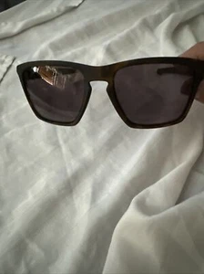 OO9341-04 Oakley Sliver XL Matte Brown Tortoise/Warm Grey Sunglasses 57-18-140 - Picture 1 of 12