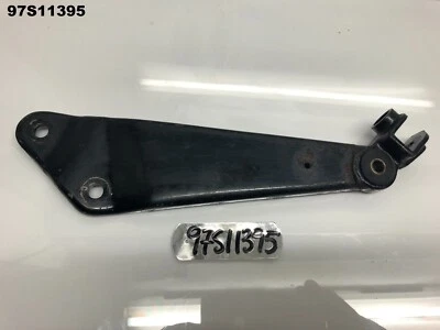 SUZUKI RG 500 1986 LH FOOTREST BRACKET RARE GENUINE OEM LOT97 97S11395 - Imagem 1 de 2