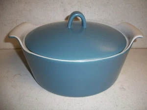 Laura Ashley Stoneware London Blue Round Ceramic Baking Dish Covered Casserole - Picture 1 of 3