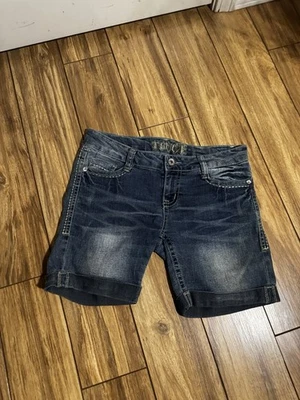 Truce And Women's Jeans Shorts Size 7 - Image 1 of 4