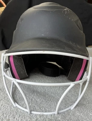 VALE LA PENA Casco de Bateo de Softbol Negro con Protector Facial 6-1/2 a 7 1/2 WBH-R1 USADO EN EXCELENTE ESTADO Foto 1 de 4