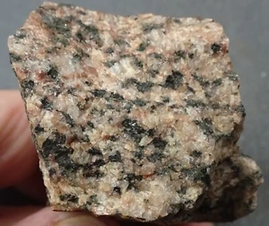 Katophorit, ungewöhnliches Amphibolmineral, Kanada - Mineralprobe zu verkaufen - Bild 1 von 5