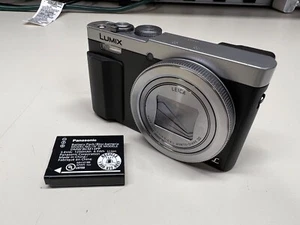 PANASONIC LUMIX DMC-ZS50 DIGITAL CAMERA W/ BATTERY & CHARGER - Picture 1 of 10