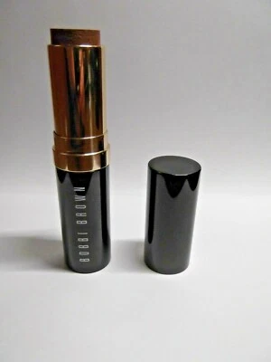 Base en barra Bobbi Brown Skin Cool Walnut 8,25 acabado impecable 9 g NUEVA Foto 1 de 2