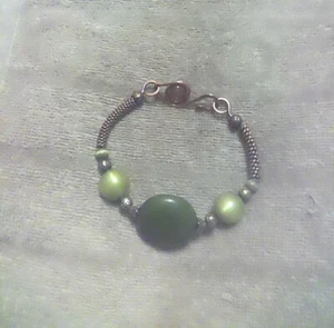 Handcrafted Copper Wire & Green Lucite Beaded Bangle New - Picture 1 of 1