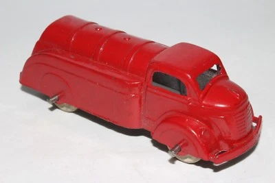 Tootsietoy 1940's GMC Cabover Gasoline Truck, Red Original #3 - Image 1 of 4