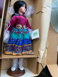 VINTAGE TENDER TEARS NATIVE AMERICAN PORCELAIN 26" DOLL - Bild 1 von 12