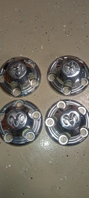Комплект/4 1994 - '03 Dodge Ram 1500 пикап фургон OEM хромированный центральный колпак 52038267 $99 - Изображение 1 из 4