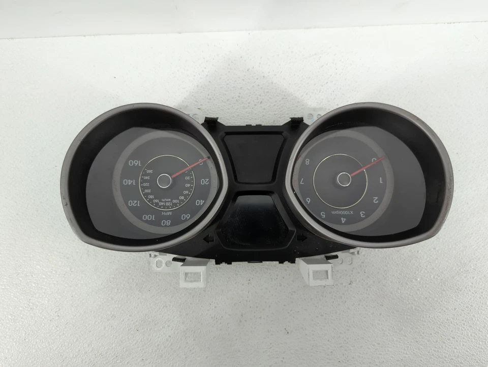 Cuadro de instrumentos velocímetro Hyundai Elantra cupé medidores HGRHU Foto 1 de 4