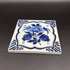 Royal Delft blau & weiß Blumendesign 5 5/16" Fliesenuntersetzer - allseitig glasiert - Bild 1 von 16