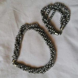 Bigiotteri Parure cristalli argentati collana e bracciale - Foto 1 di 5