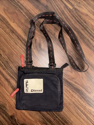 Antiga Bolsa de Ombro Transversal Ativa Anos 90 Diesel DParaT Arquivo Preto - Imagem 1 de 4