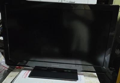 Panasonic VIERA TC-L32C3 32" C Series 720p Resolution LCD TV HD  - Image 1 of 4