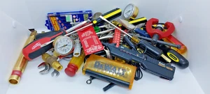 Werkzeuge Konvolut Schraubenschlüssel Zangen Sanitär Schreiner Schraubendreher Dewalt Handwerker - Bild 1 von 8