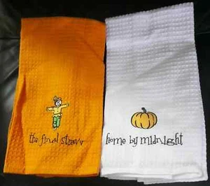 Kohl's Max & Lucy Halloween Handtücher orange und weiß 2er Set - NEU - Bild 1 von 2