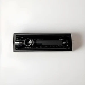 Sony CDX-GT44OU (Autoradio) - Bild 1 von 2