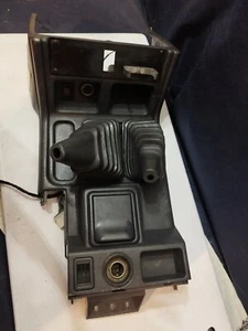 MB9178 console centrale per MITSUBISHI Pajero 2.8 TD (V46W V26W) 1990 111337 - Imagen 1 de 10