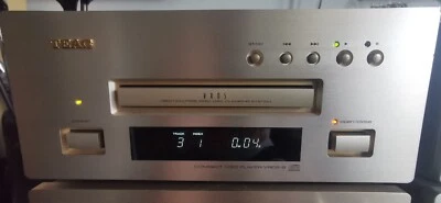 Teac VRDS-9 do TEAC h500i From JAPAN .It works perfectly. It works on 100v. GOLD - Image 1 of 4