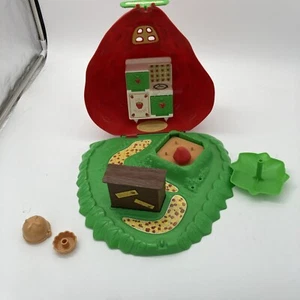 Vintage 1980 Strawberry Shortcake Berry Bake Shop (nicht komplett) & Tragetasche - Bild 1 von 5