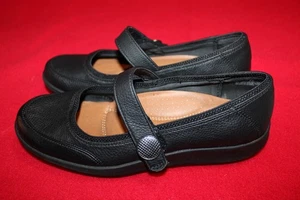 Women’s Baretraps Memory Foam Black Slip On Shoes Size 7 - FLATS- MINT!!! - Picture 1 of 5