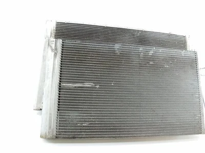 BMW 535i 2008-2010 montaje de radiador OEM usado 1711 7795138-02 Foto 1 de 4