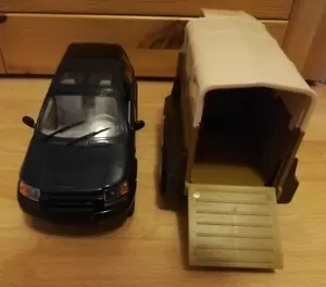 Pick up mit Pferde Anhänger in Schleich Größe Markenlos - Bild 1 von 8