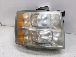 07 CHEVY SILVERADO 1500 Clouding New Style Right Passenger Headlight - Picture 1 of 3