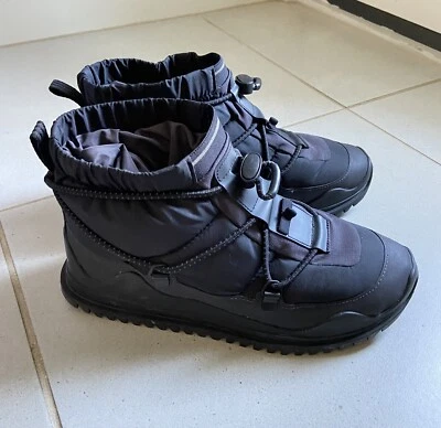 adidas by stella mccartney COLD. RDY Black Ankle Boots US 7 - Image 1 of 4