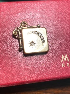 VICTOIAN GOLD OR GF W & H CO. SQUARE LOCKET - Picture 1 of 7
