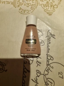 Cover Girl Foundation Moisture Wear Make up - BISQUE - Picture 1 of 2