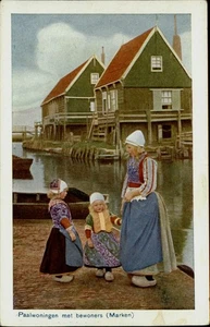 Traje de vida tradicional holandés Paalwoningen met Bewoners Market Países Bajos PC - Imagen 1 de 2