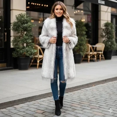 Elliatt Tansy Coat in Grey NWT Size Small Winter Finds Cozy - image 1 of 4