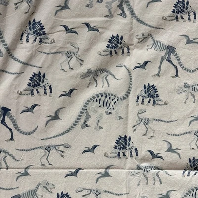 Sábana plana doble Pottery Barn Kids Dinosaur Bones - algodón orgánico - esqueleto  Foto 1 de 4