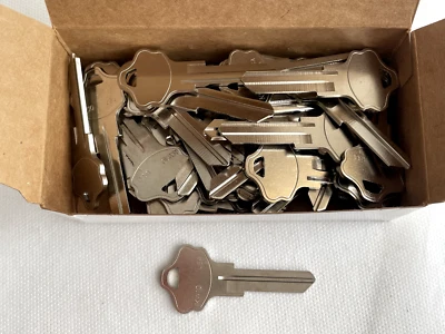 New in Box Ilco Kwikset KW10 Taylor Line KW10-NP Key Blanks 50 Keys per Pack - Image 1 of 4
