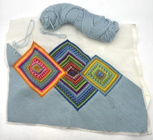 Wool Needlepoint Bucilla 4462 Futura Canvas & Yarn for Pillow Complete Me - Picture 1 of 10
