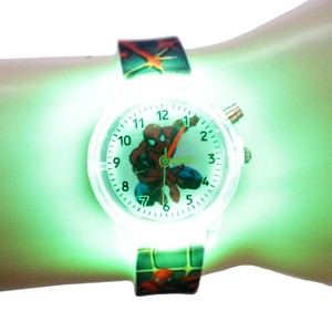 Flashing LED Kids Cartoon Watch SuperHero SPIDERMAN Boys Girls Wristwatch Gift