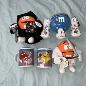 2 VTG M&M Coffee Mugs by Galerie And 3 Vintage M & M Star Wars Stuffed  Animals - Picture 1 of 13