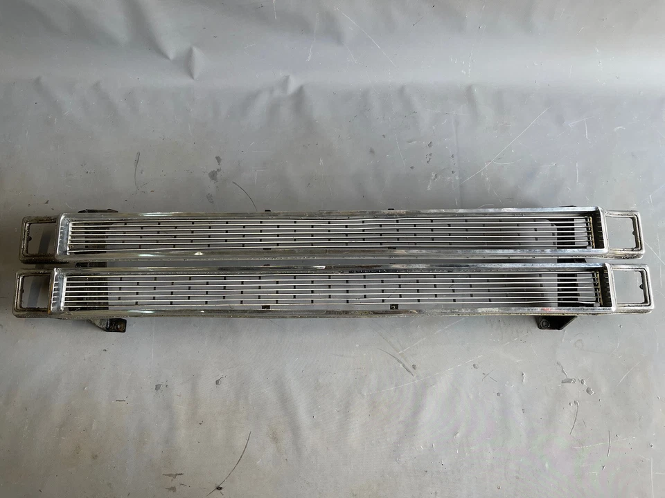 1966 福特银河 500 XL 7 升 LTD 前格栅烤架 铬 原始设备制造商 成型装饰 — 第 1/4 张图片