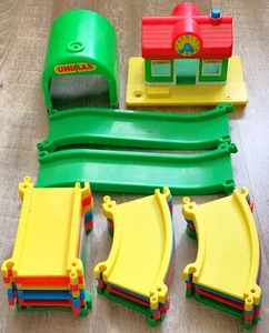 Vtg 1988 Lot Plastic for 2" w Train Car Auto Roadway Tunnel Station Parts UNIMAX - Picture 1 of 23