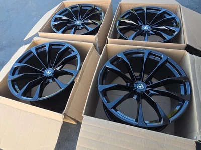 23-дюймовые черные заводские колеса Lamborghini URUS от оригинального производителя - Изображение 1 из 4